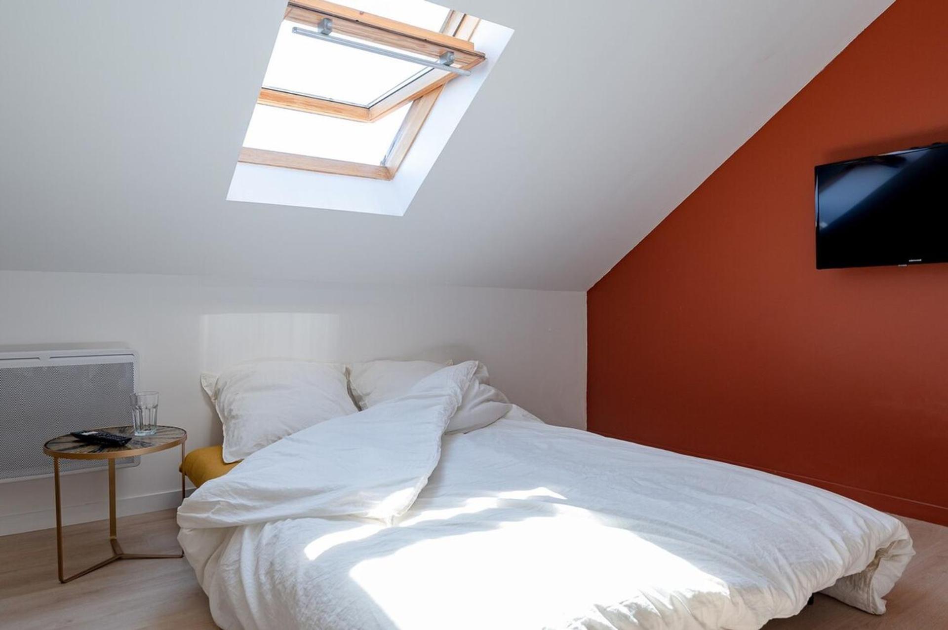 Les Maisons Acajou - *