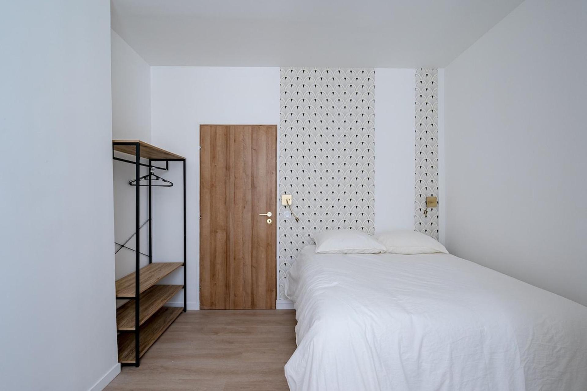 Les Maisons Acajou - *